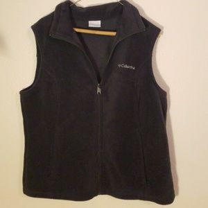 Columbia furry type zip up vest BLACK